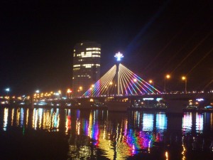 街のシンボル、ソンハン橋
