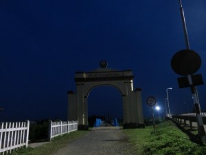 ヒエンルオン橋北側の門