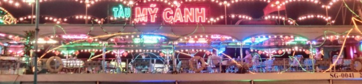 ミーカンディナークルーズ(My Canh Restaurant – Dinner Cruise On Saigon River)