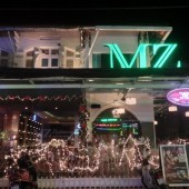 MZワインバーアンドカフェ(MZ Wine Bar & Cafe)