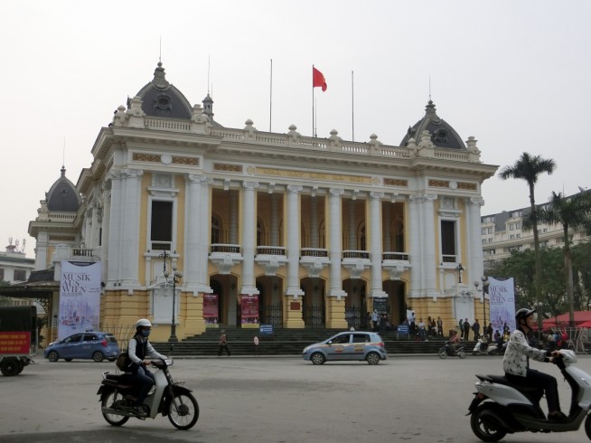 Nha Hat Lớn Ha Nội ハノイオペラハウス ベトナム生活 観光情報ナビ ベトナビ