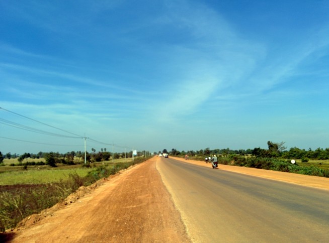 カンボジア国道6号線