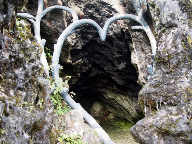 愛の洞窟